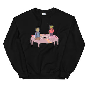 Open image in slideshow, FISH DISC CREWNECK
